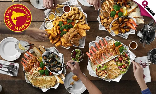 Delicious Seafood Selection at The Manhattan Fish Market!